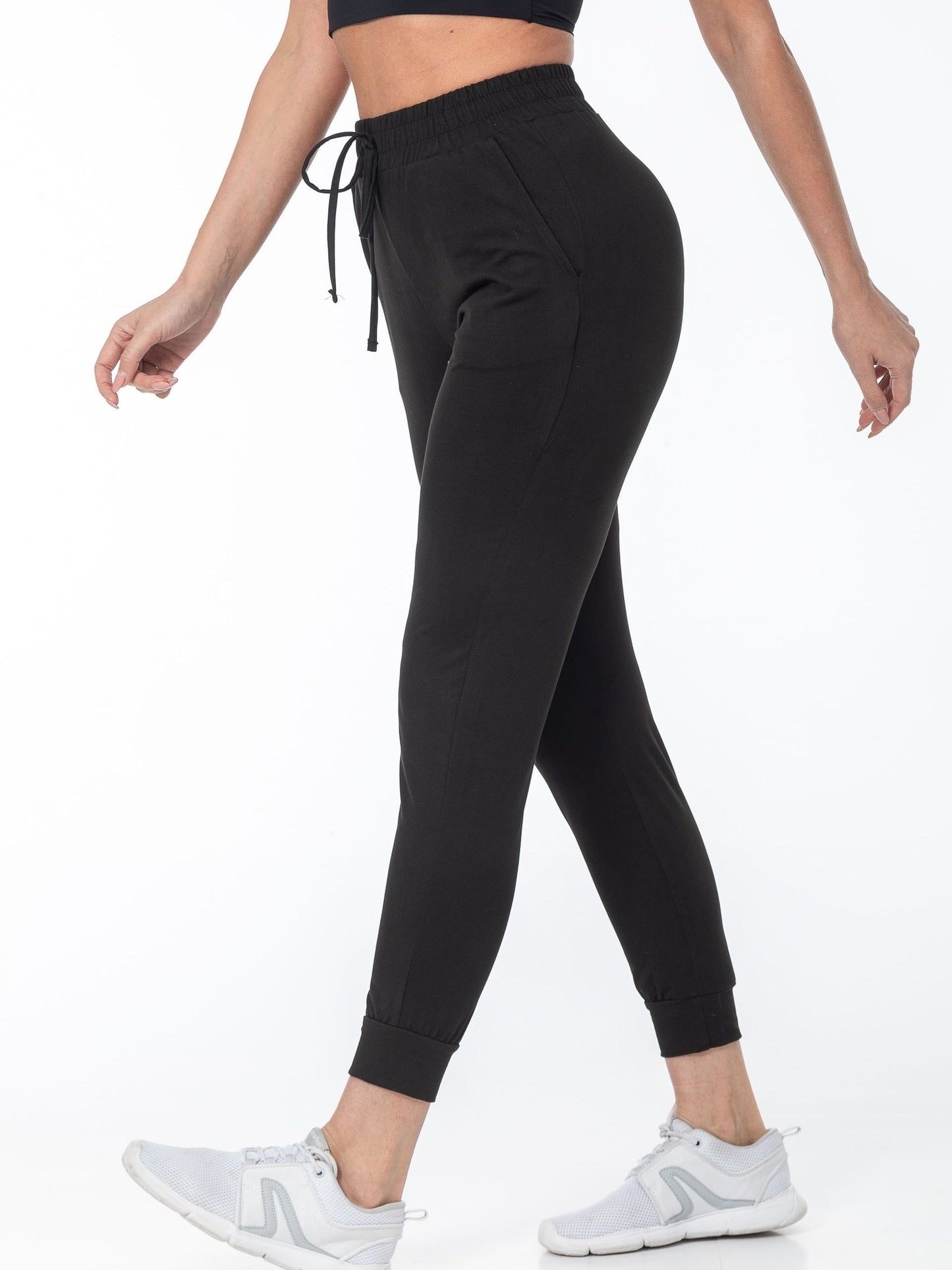 Lara | Czarnie casualowe spodnie sportowe z wysokim stanem i kieszeniami