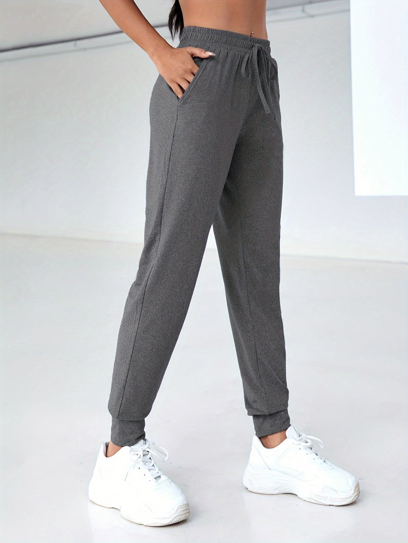 Lara | Czarnie casual spodnie sportowe z wysokim stanem i kieszeniami