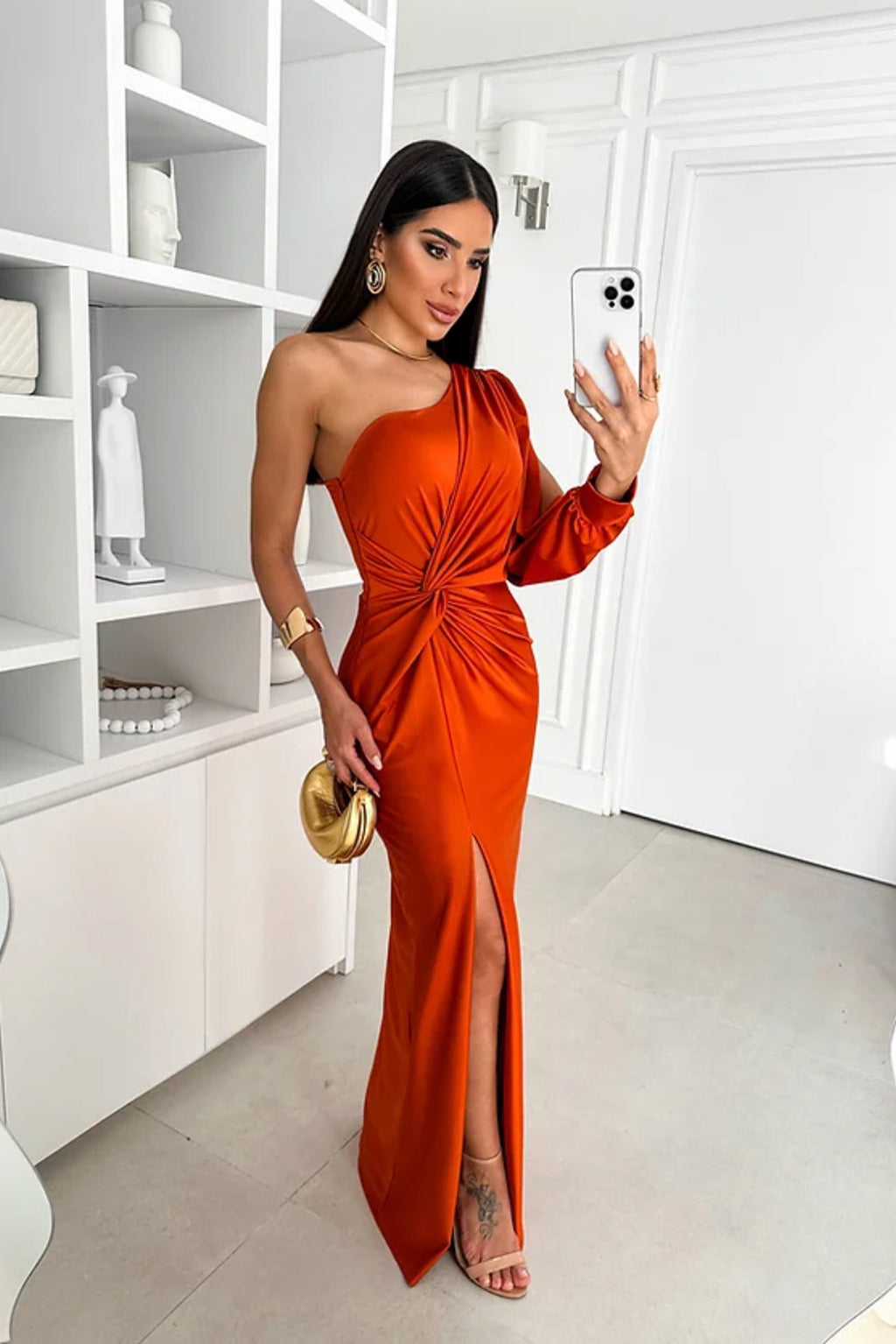 Becca | Sukienka Maxi na Jedno Ramię – Satynowy Styl