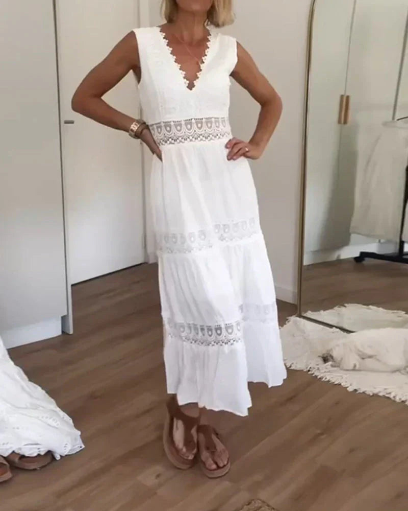 La Creme | biała maxi sukienka koronkowa z dekoltem w serek boho falbany