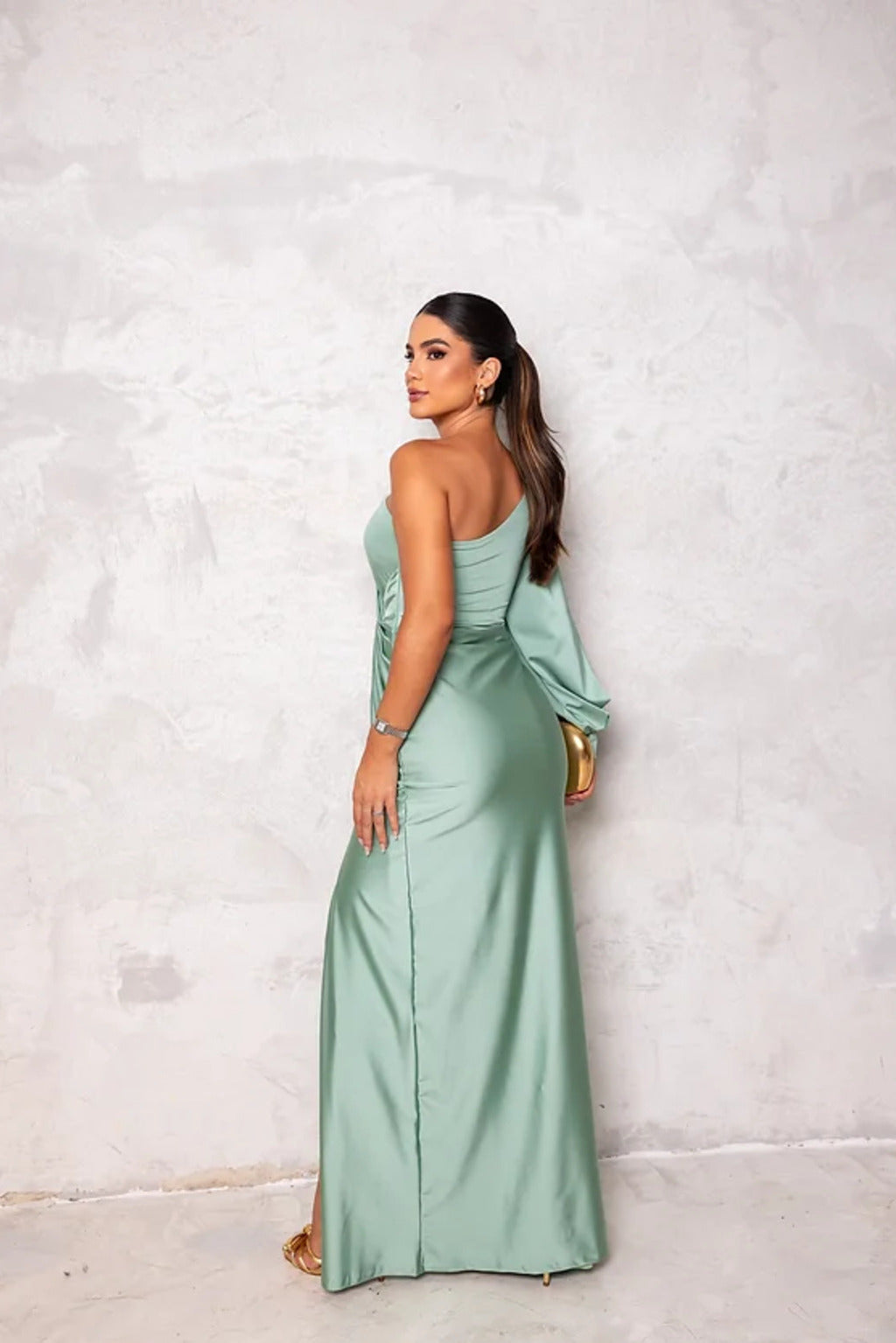 Becca | Sukienka Maxi na Jedno Ramię – Satynowy Styl