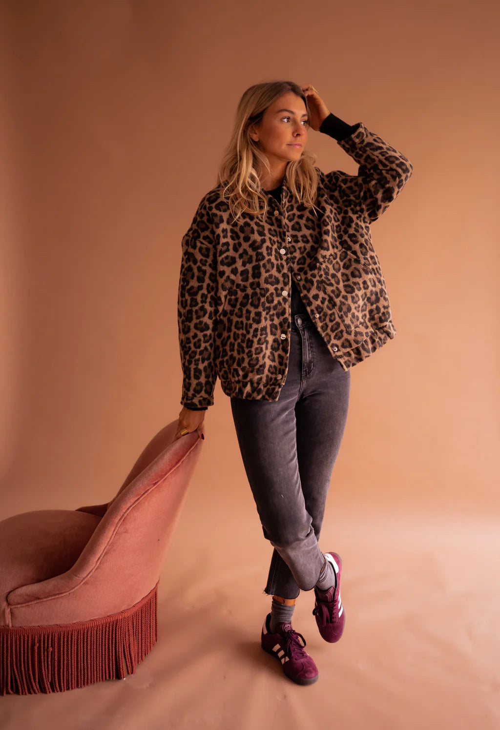 Oversize Kurtka Bomber w Lwa - Modny Styl i Optymalny Komfort