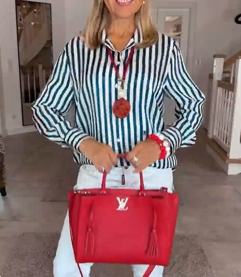 Bluzka w poziome paski z dekoltem w kształcie V