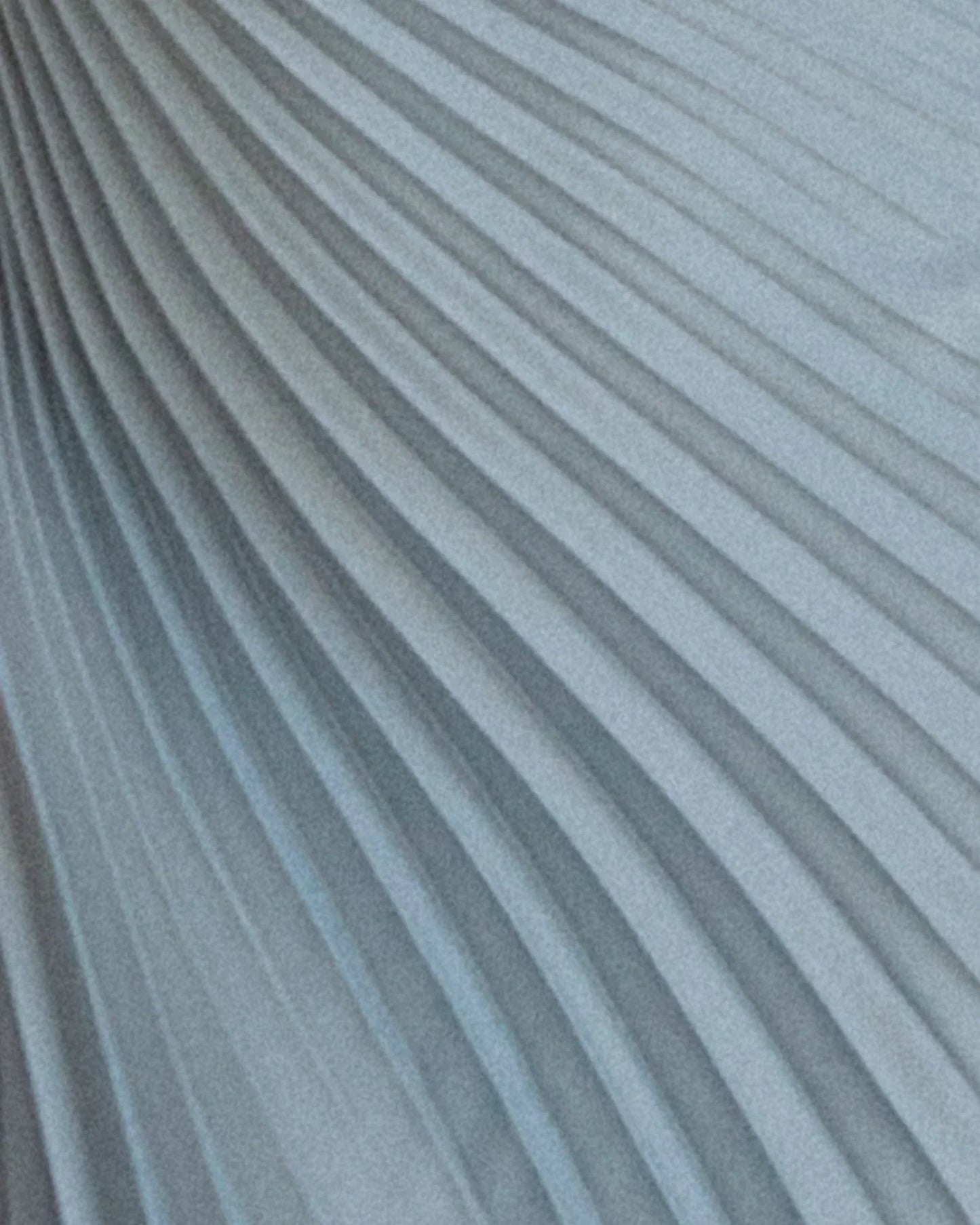 Sylviana - Jedno-ramienne plisowane midi sukienka