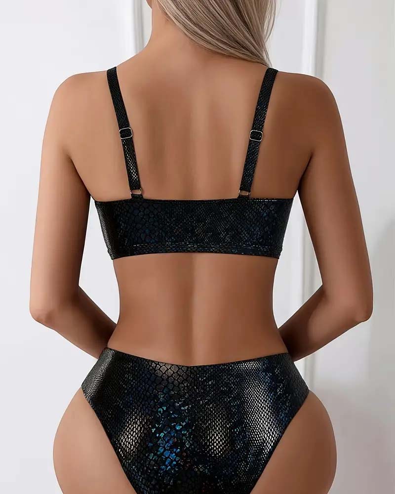 Bikini z nadrukiem węża i wiązaniem na klatce piersiowej, wysokim stanem i trójkątem