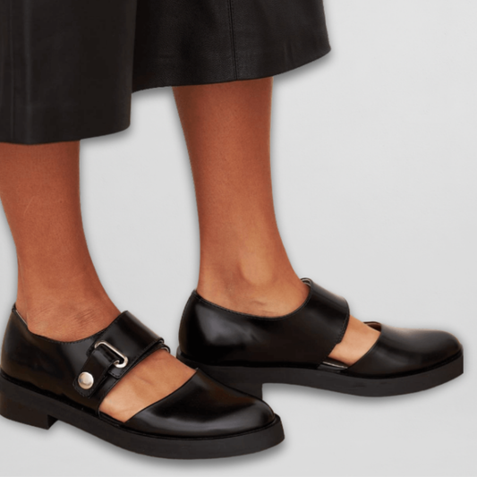 Sara | Eleganckie buty typu Mary Jane z regulowaną klamrą