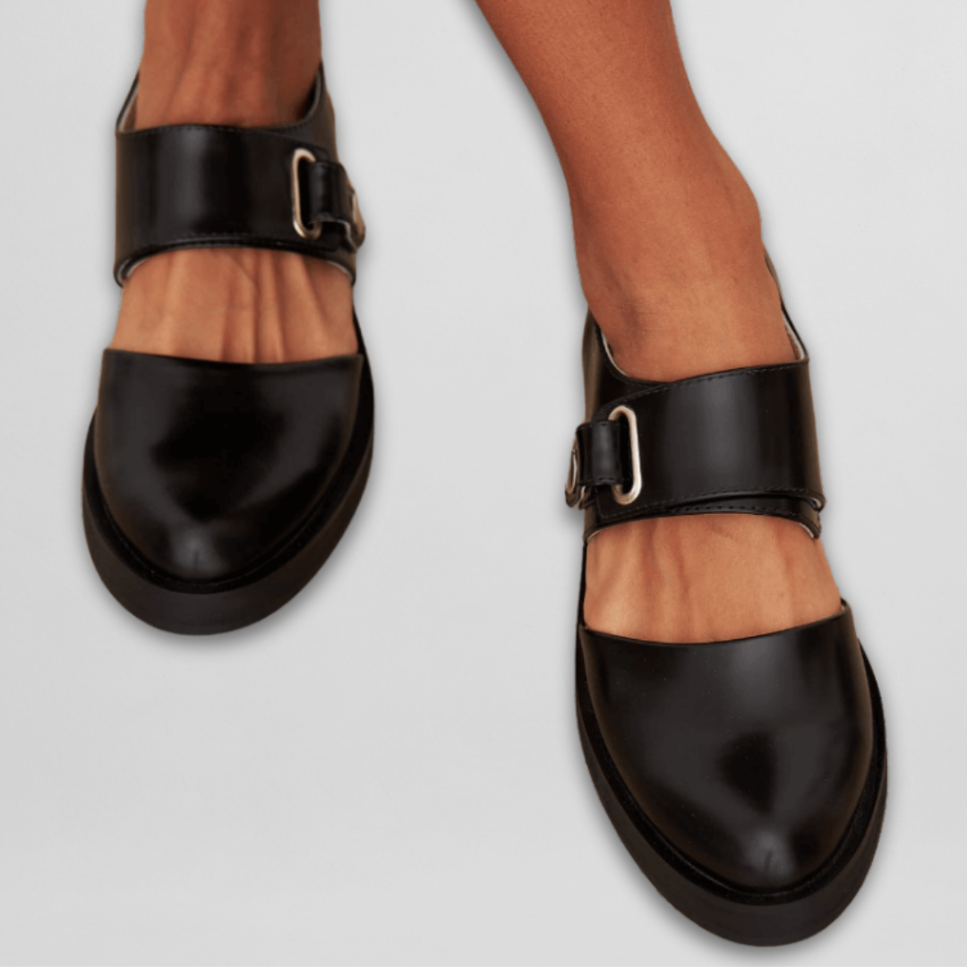 Sara | Eleganckie buty typu Mary Jane z regulowaną klamrą