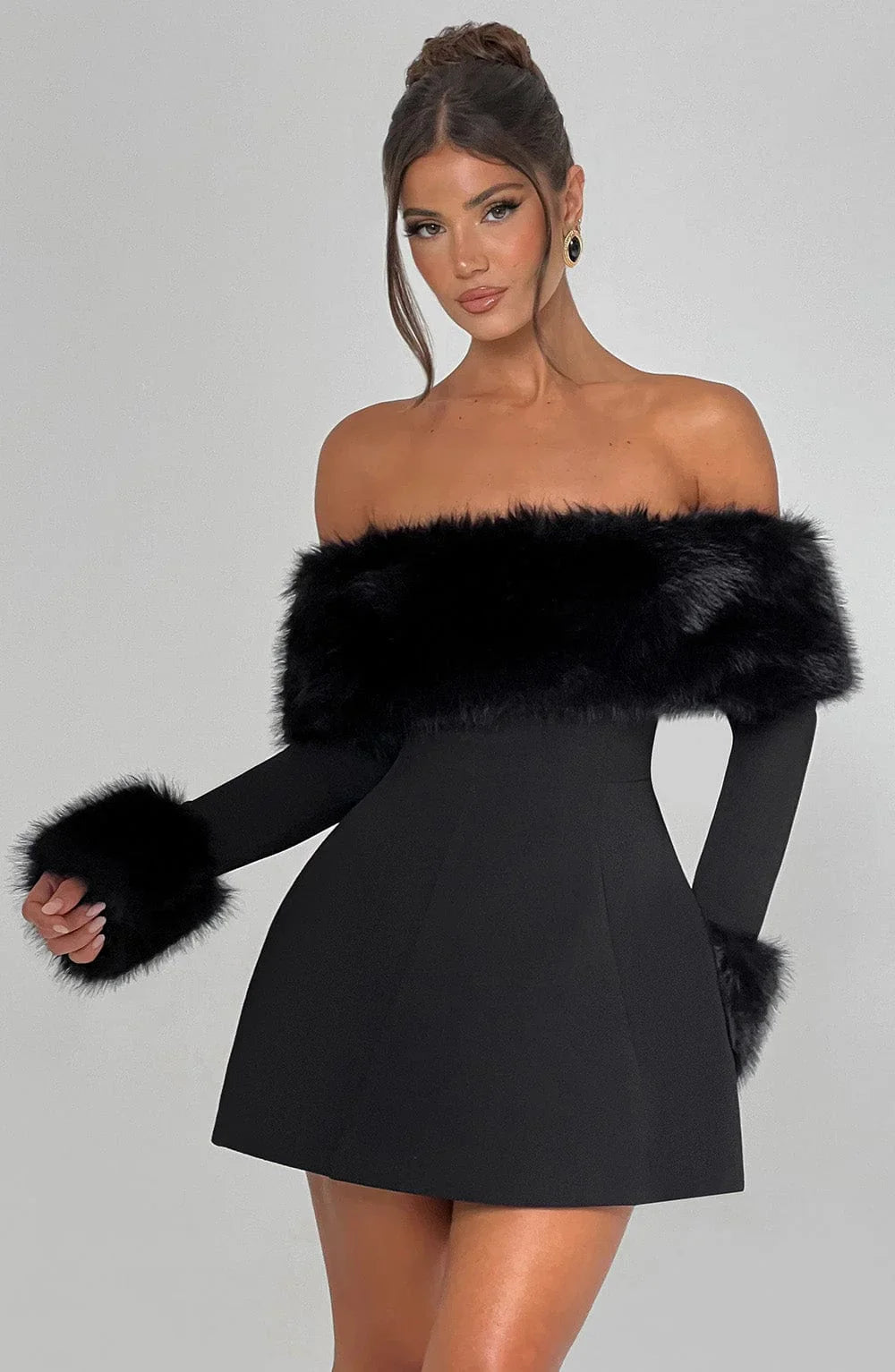 Magdalena™ | Elegancka sukienka mini z pluszowymi rękawami