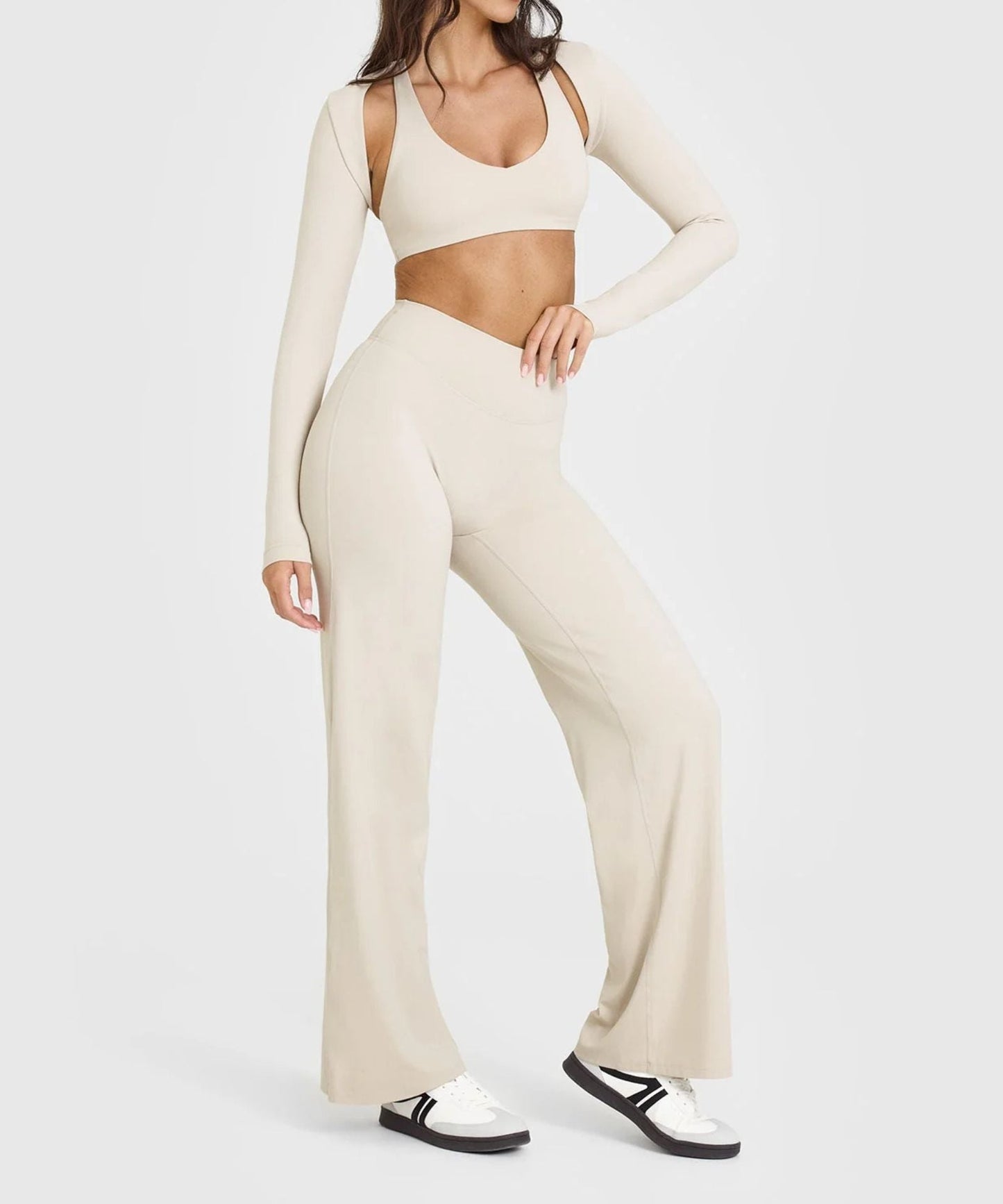 FlowFit Elite - Wyglądaj bez wysiłku elegancko, czując się jak w chmurze