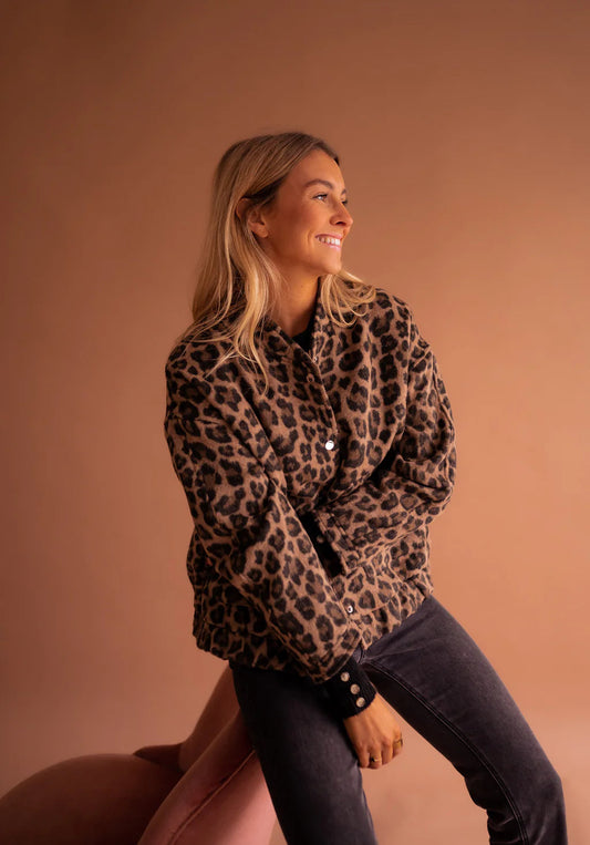 Oversize Kurtka Bomber w Lwa - Modny Styl i Optymalny Komfort