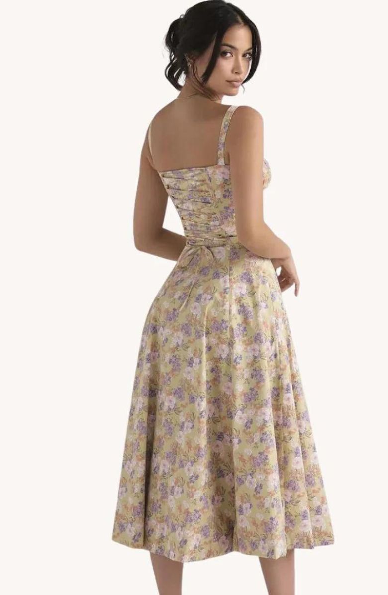 Lotte | Sukienka modelująca talię