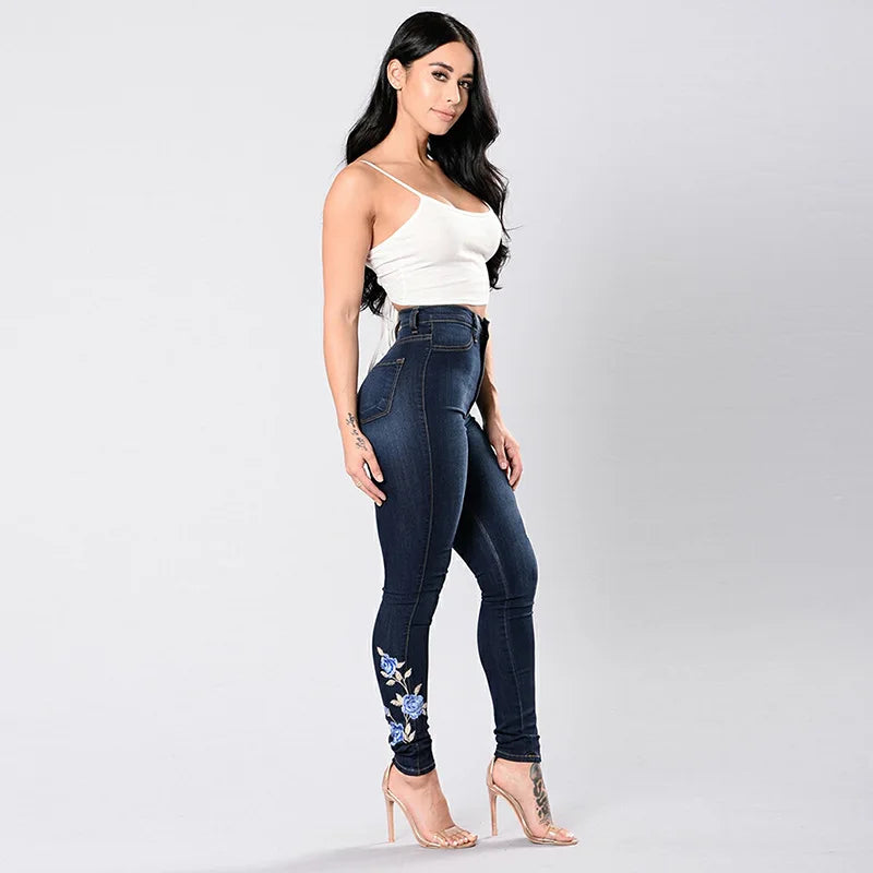 Diana™ Jeansy z haftem