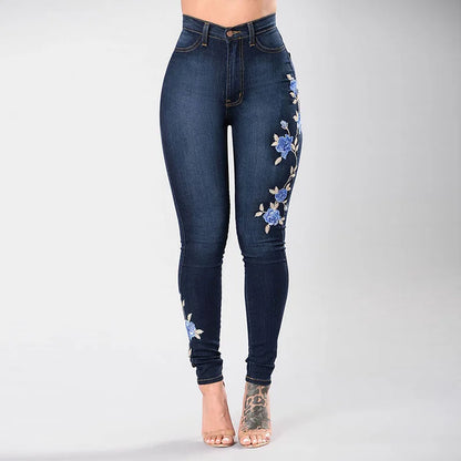 Diana™ Jeansy z haftem