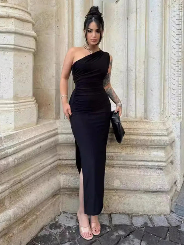 Anna™ | Asymetryczna Elegancja - Maxi Sukienka