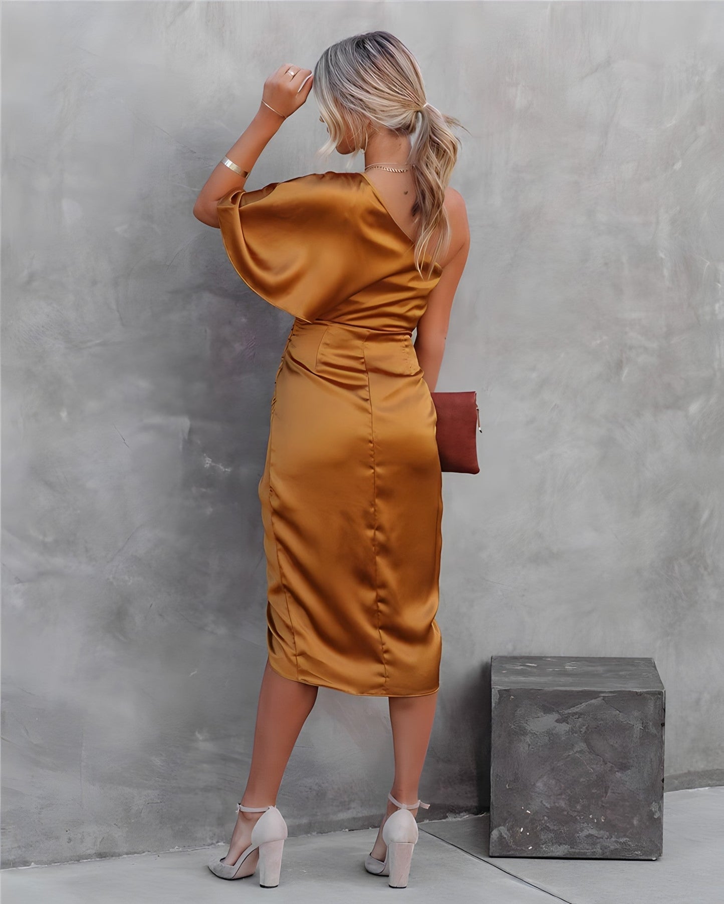 Valentina | Elegancka wieczorowa sukienka z jedwabiu