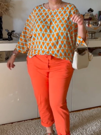 Elegancka kolorowa bluzka na jesień