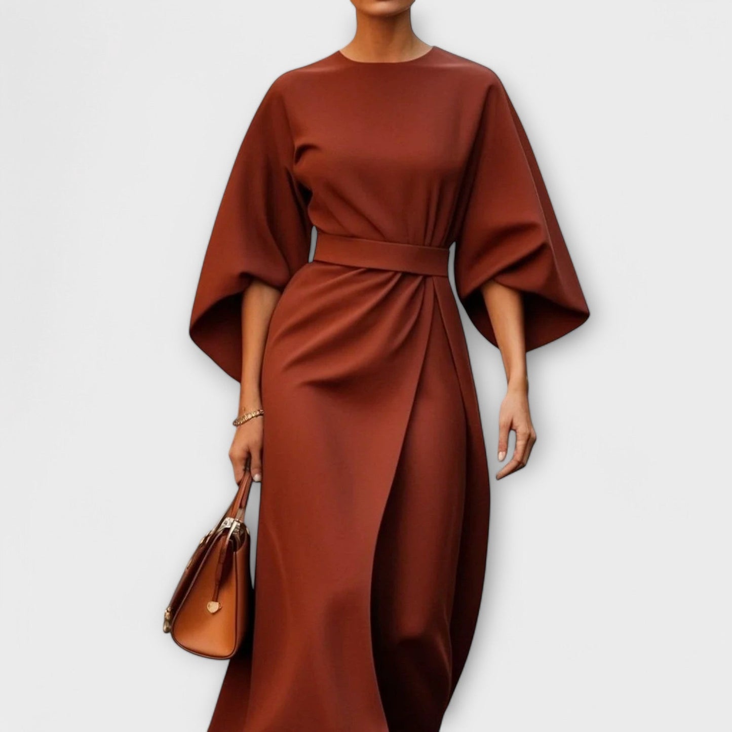 Elegancka sukienka z rękawami