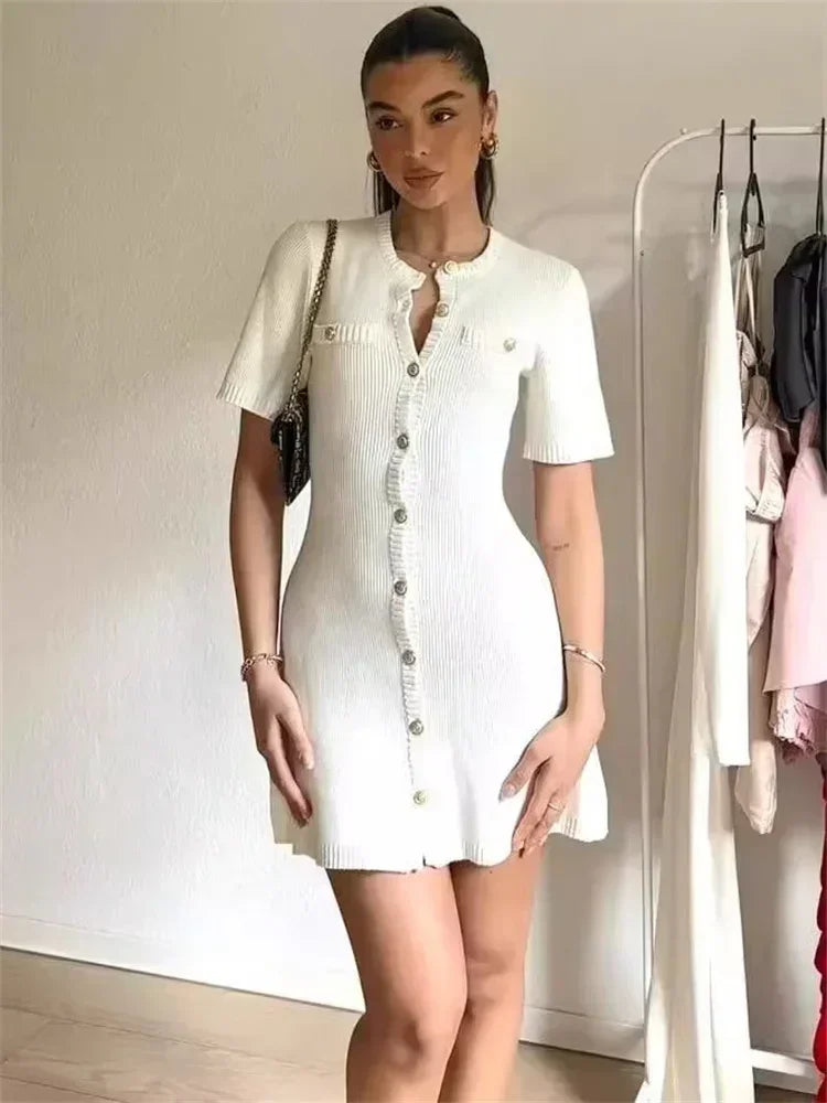 Melody™ | Elegancka sukienka mini z dzianiny z guzikami