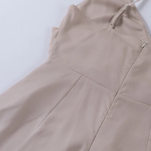Aurora – Elegancka Maxi Sukienka z Ramiączkami