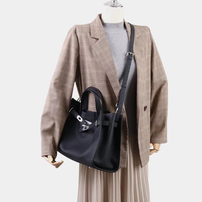 Torebka damska – Klasyczny design i eleganckie wykończenie