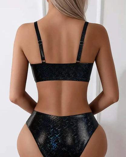 Bikini z nadrukiem węża i wiązaniem na klatce piersiowej, wysokim stanem i trójkątem