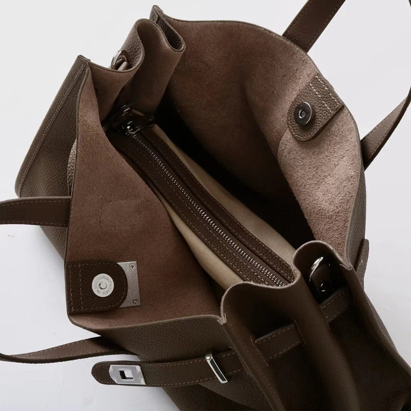 Torebka damska – Klasyczny design i eleganckie wykończenie