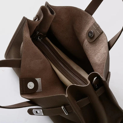 Torebka damska – Klasyczny design i eleganckie wykończenie