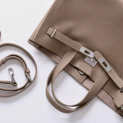 Torebka damska – Klasyczny design i eleganckie wykończenie