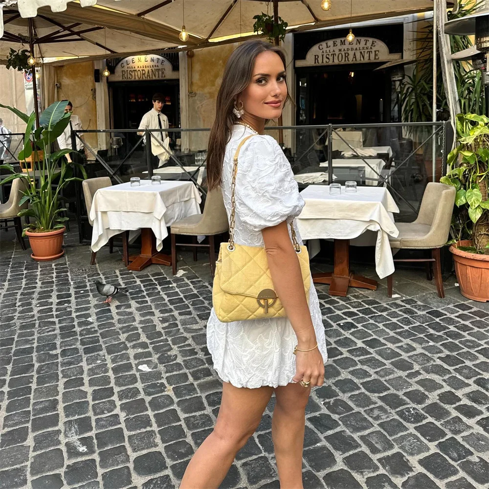 Isabelle – Elegancka Krótka Sukienka dla Kobiet