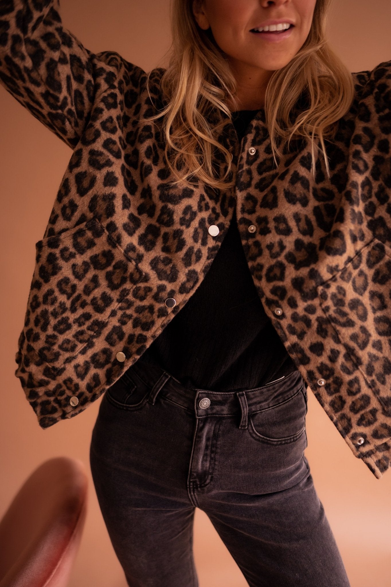 Oversize Kurtka Bomber w Lwa - Modny Styl i Optymalny Komfort