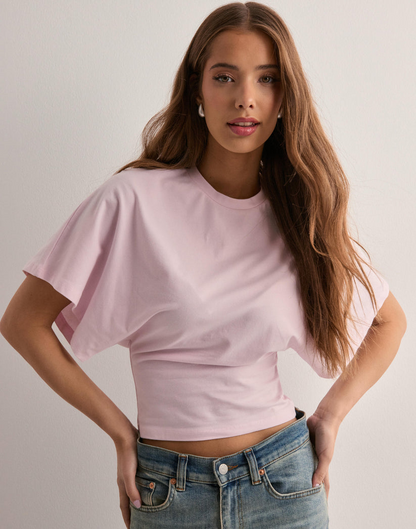 Amaya – Modna T-shirt z Szerokimi Rękawami