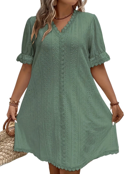 Sukienka damska plus size – z dekoltem V i eleganckim krojem