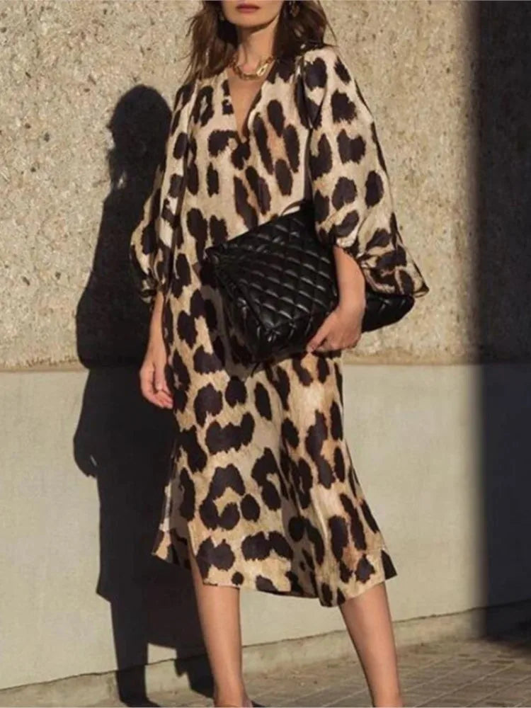 Sukienka Maxi w Panterkę – Odważny i Modny Styl