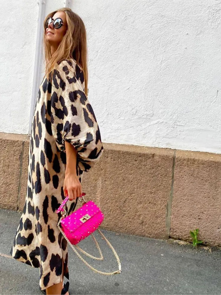 Sukienka Maxi w Panterkę – Odważny i Modny Styl