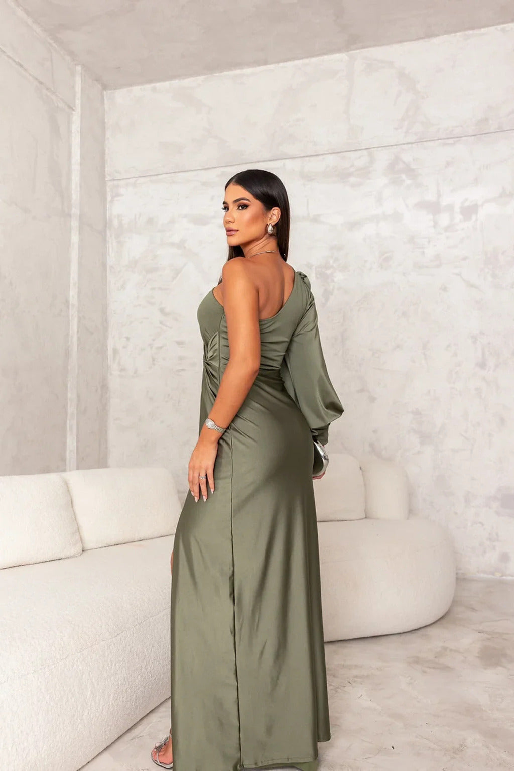 Becca | Sukienka Maxi na Jedno Ramię – Satynowy Styl