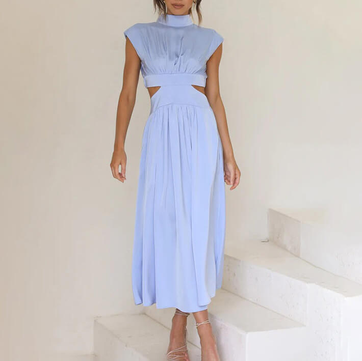Sukienka Emilia Elegancka z Wysokim Kołnierzem